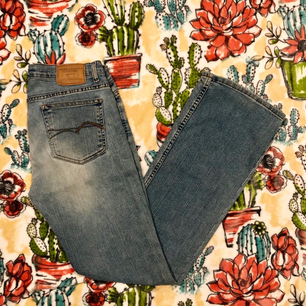 American Eagle Boot Cut Jeans size 8